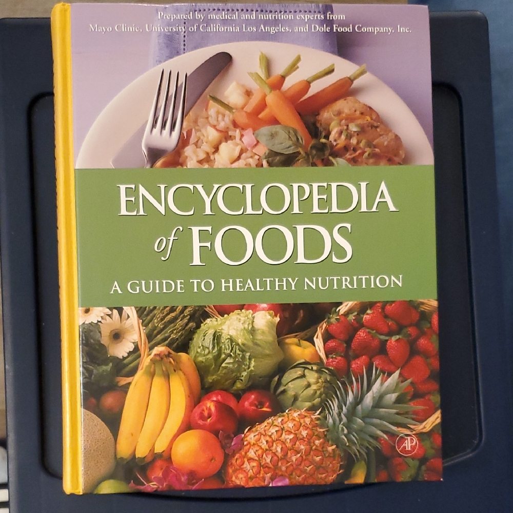 Encyclopedia of Foods: A Guide to Healthy Nutrition - Multicolor Hardcover